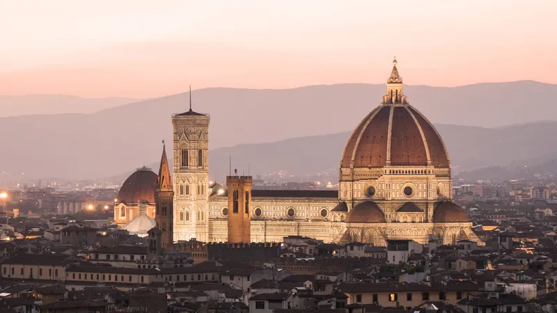 Vistas al atardecer de la Catedral de Florencia