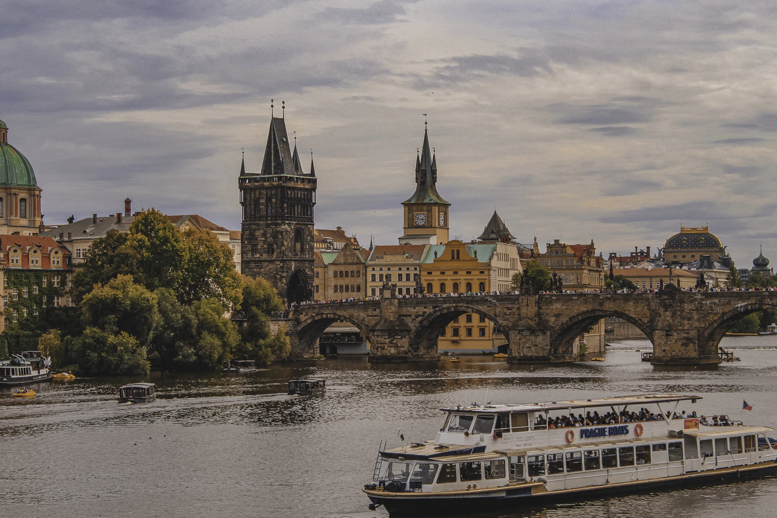 Día 1: Praga: Comienza nuestra aventura imperial